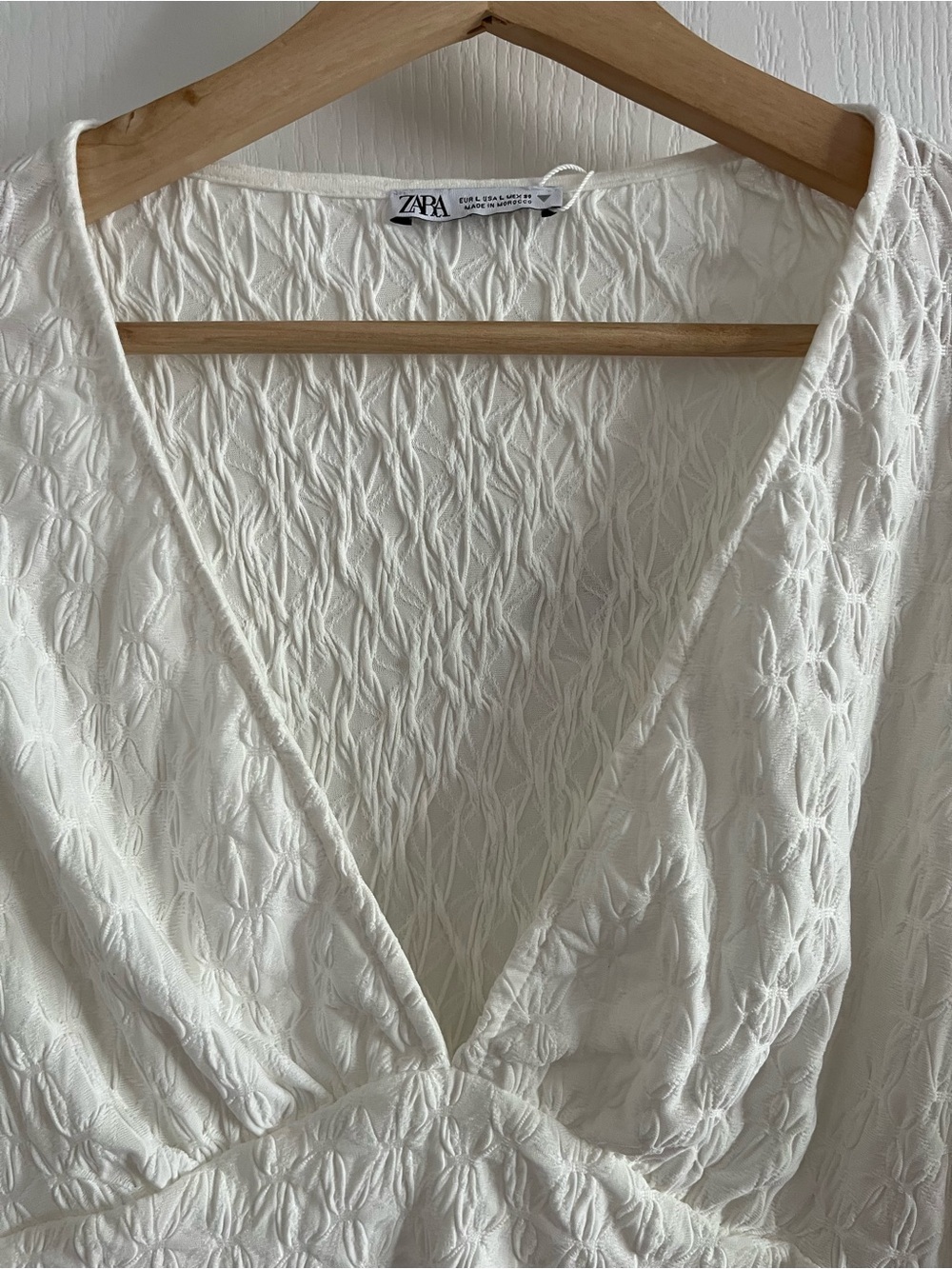 Zara White Textured V-Neck Cropped Blouse Large - Picture 5 of 10